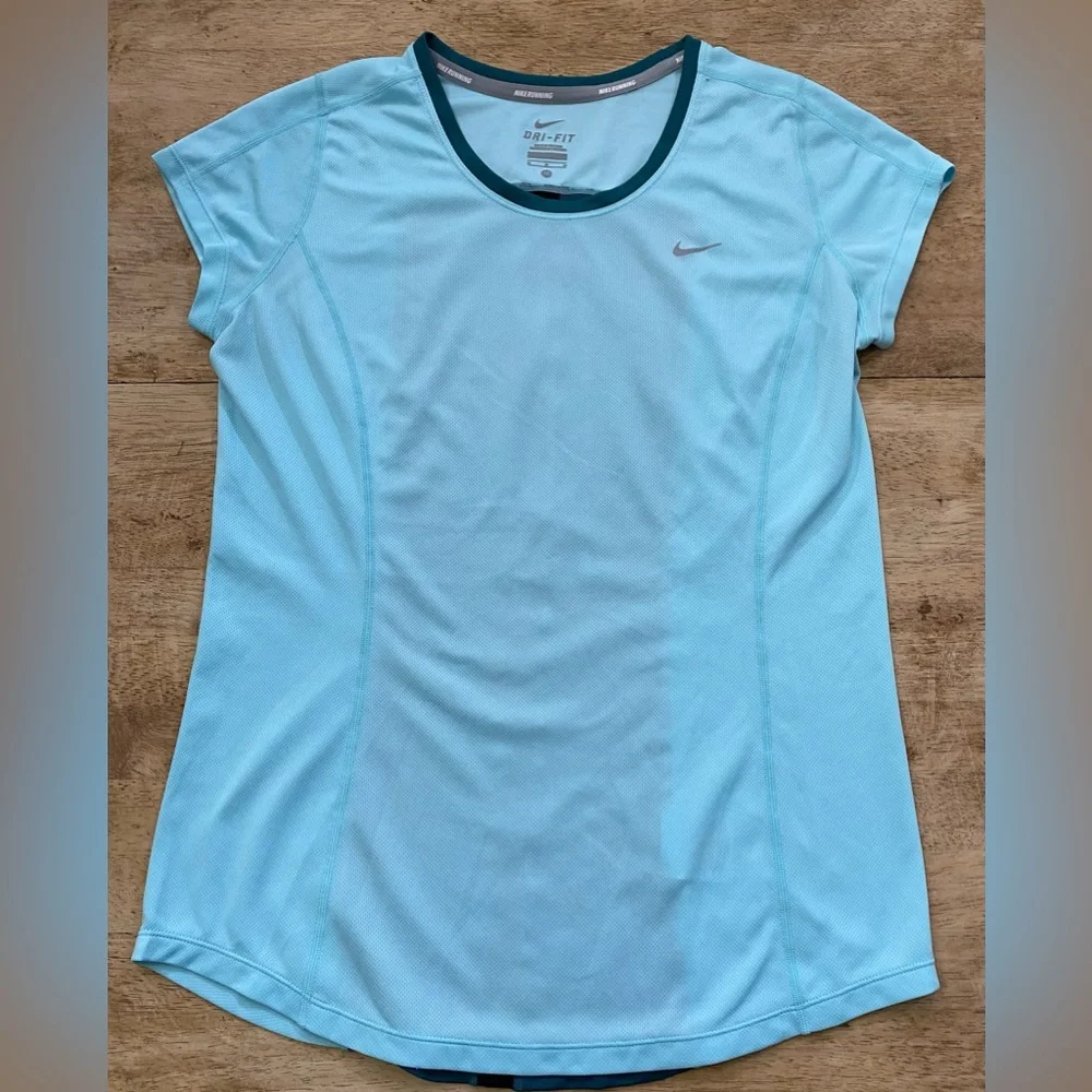 Nike Dri Fit Women’s Size Medium Blue Running Racer Athletic‎ Tee